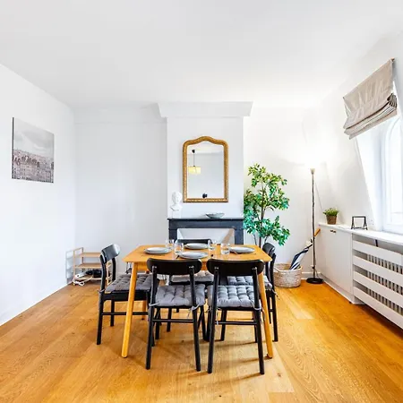 Guestready - Escape With Eiffel Views Appartamento Parigi